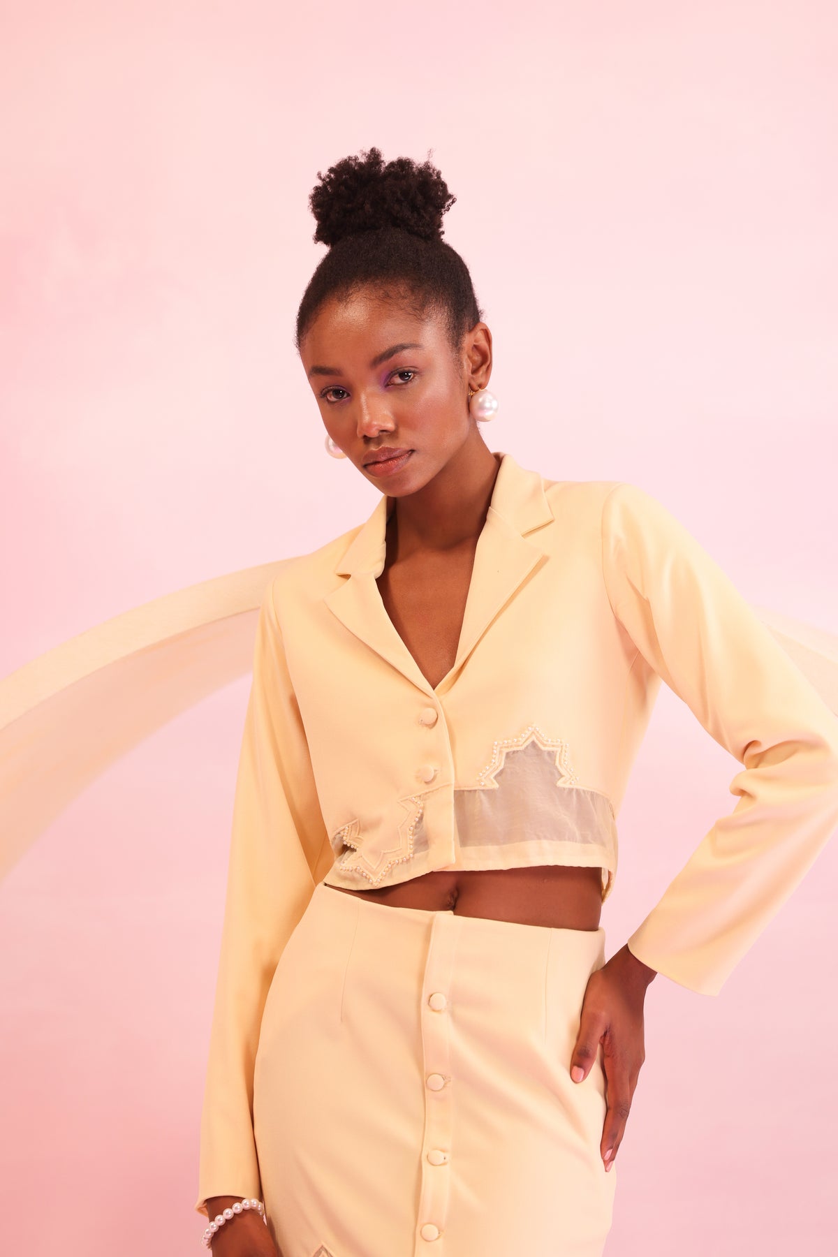 Pearl Edge Crop Blazer – Bloom - Yellow
