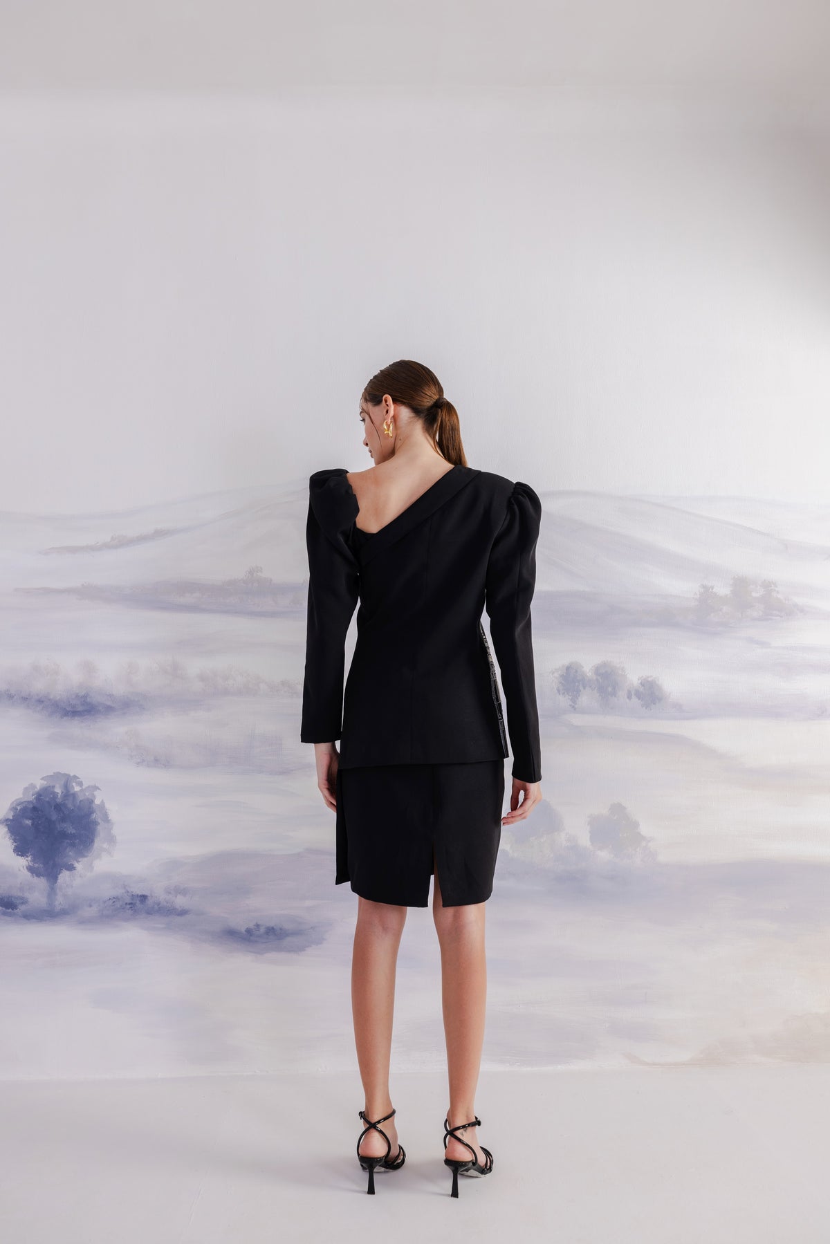 One-Shoulder Puff Sleeve Blazer – Romanian - Black