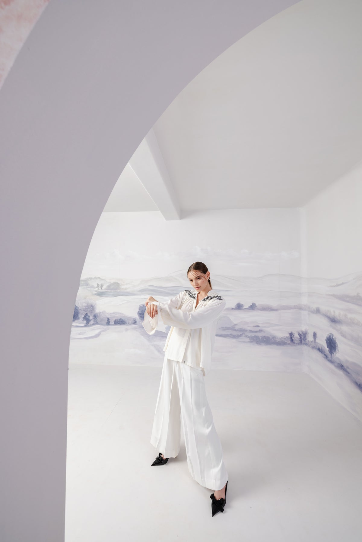 Pleated Trousers – Regal - White