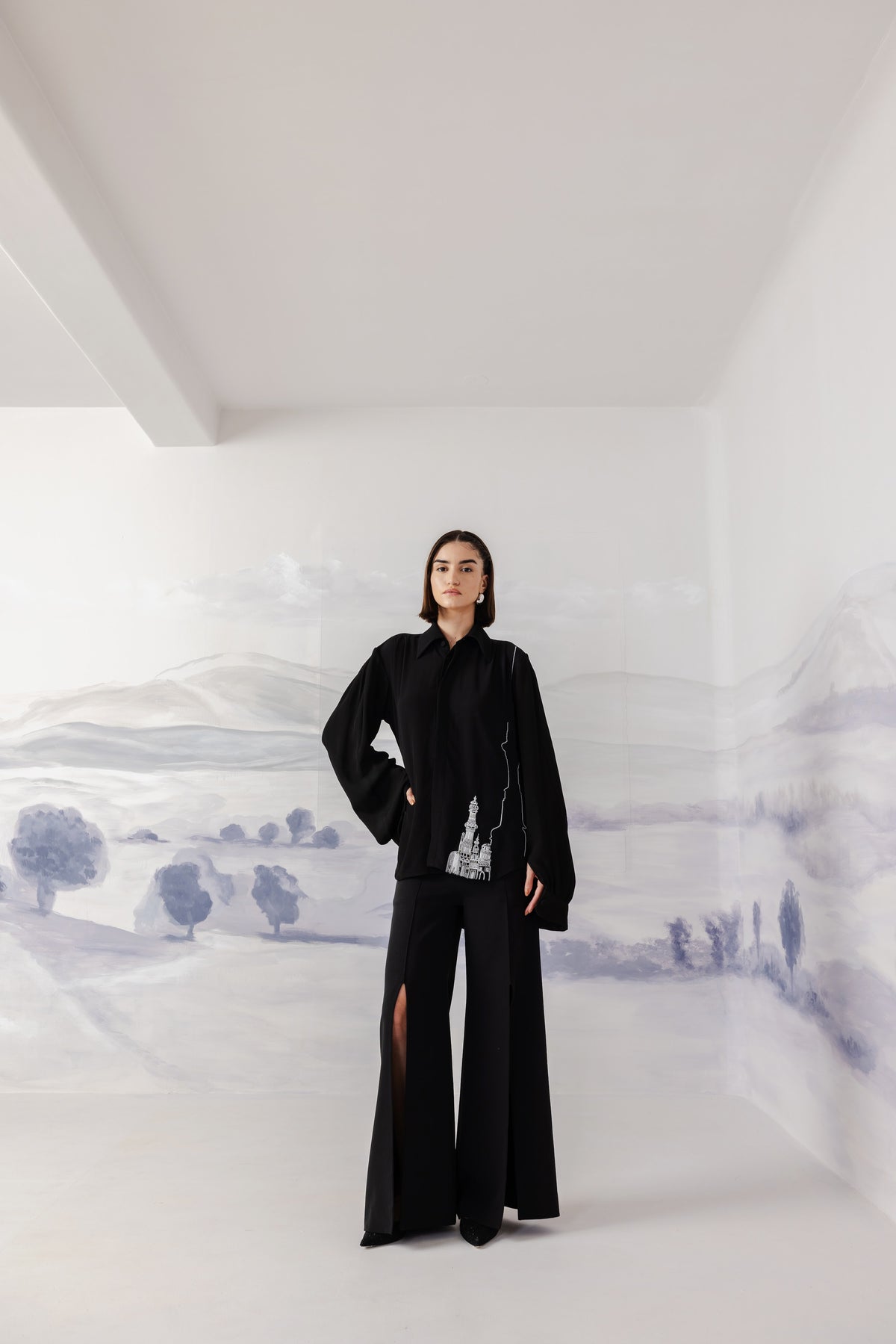 Front Slit Wide-Leg Trousers – Regal - Black