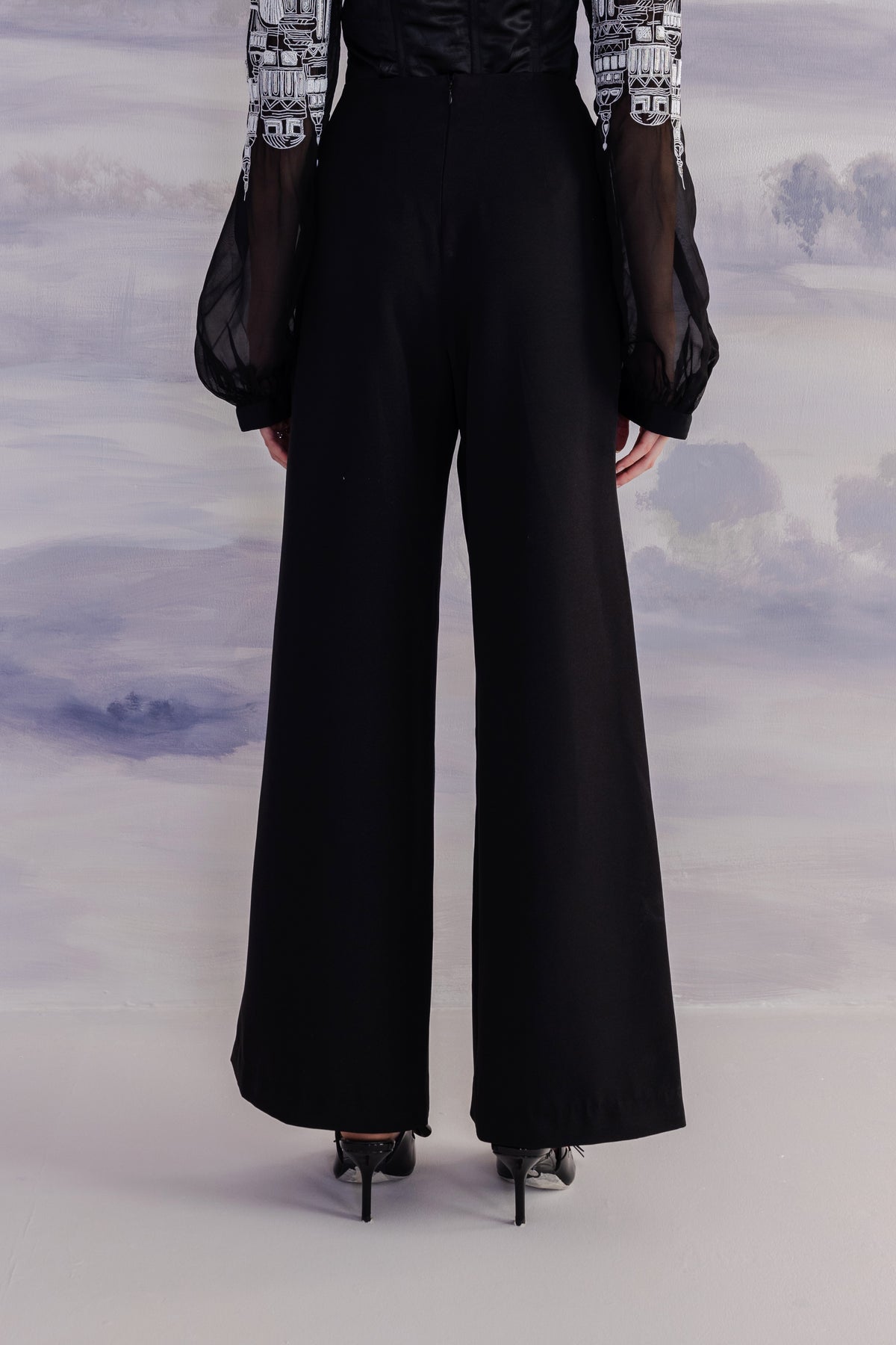 Front Slit Wide-Leg Trousers – Regal - Black