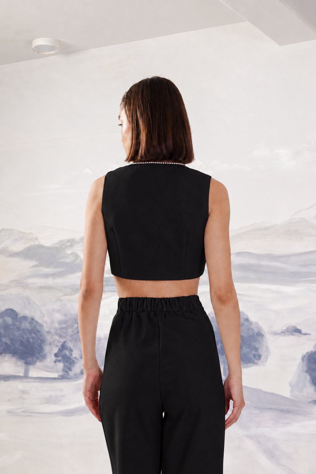 Oversized Collar Crop Vest – Eclat - Black & White