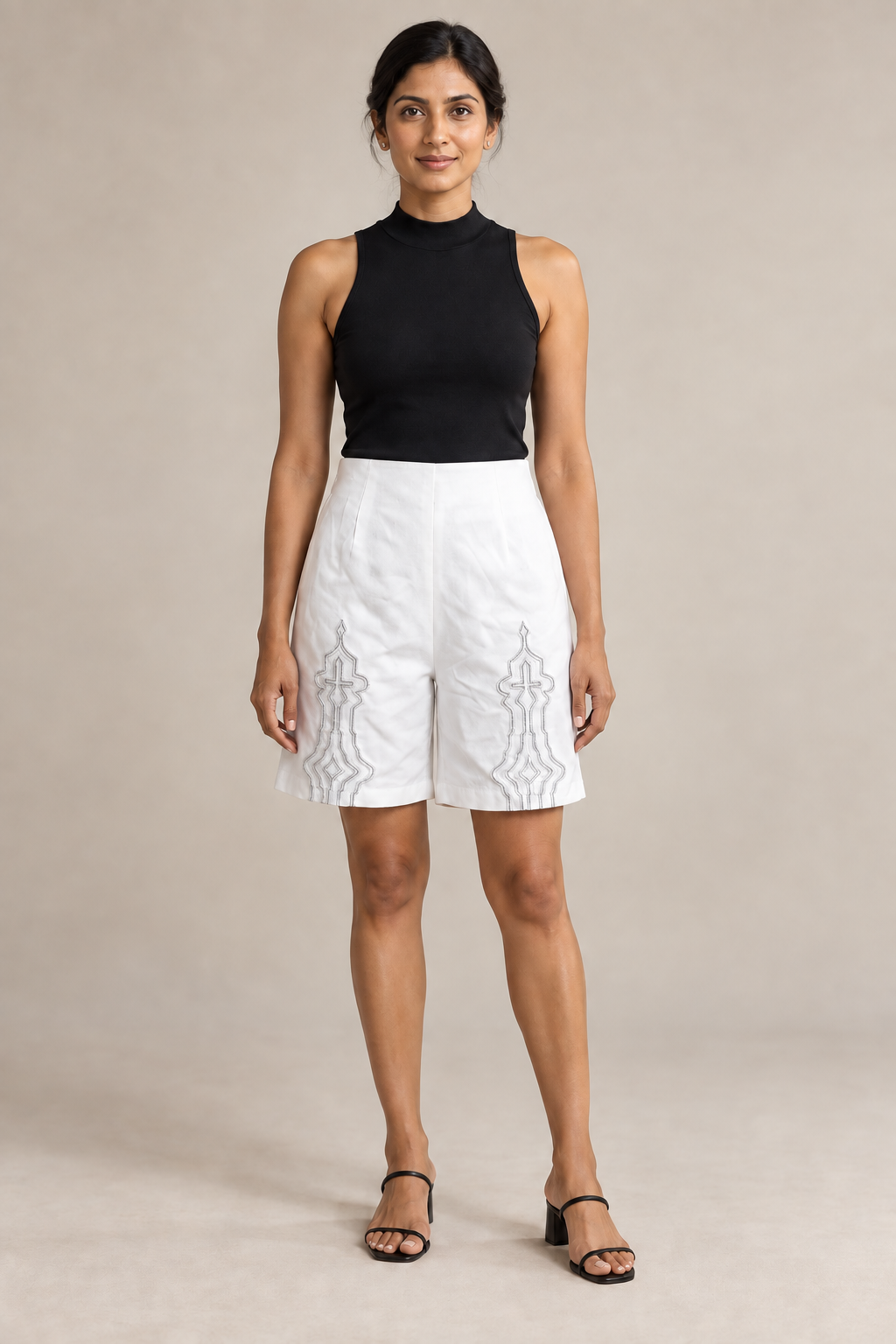 Symmetrical Tailored Shorts - White