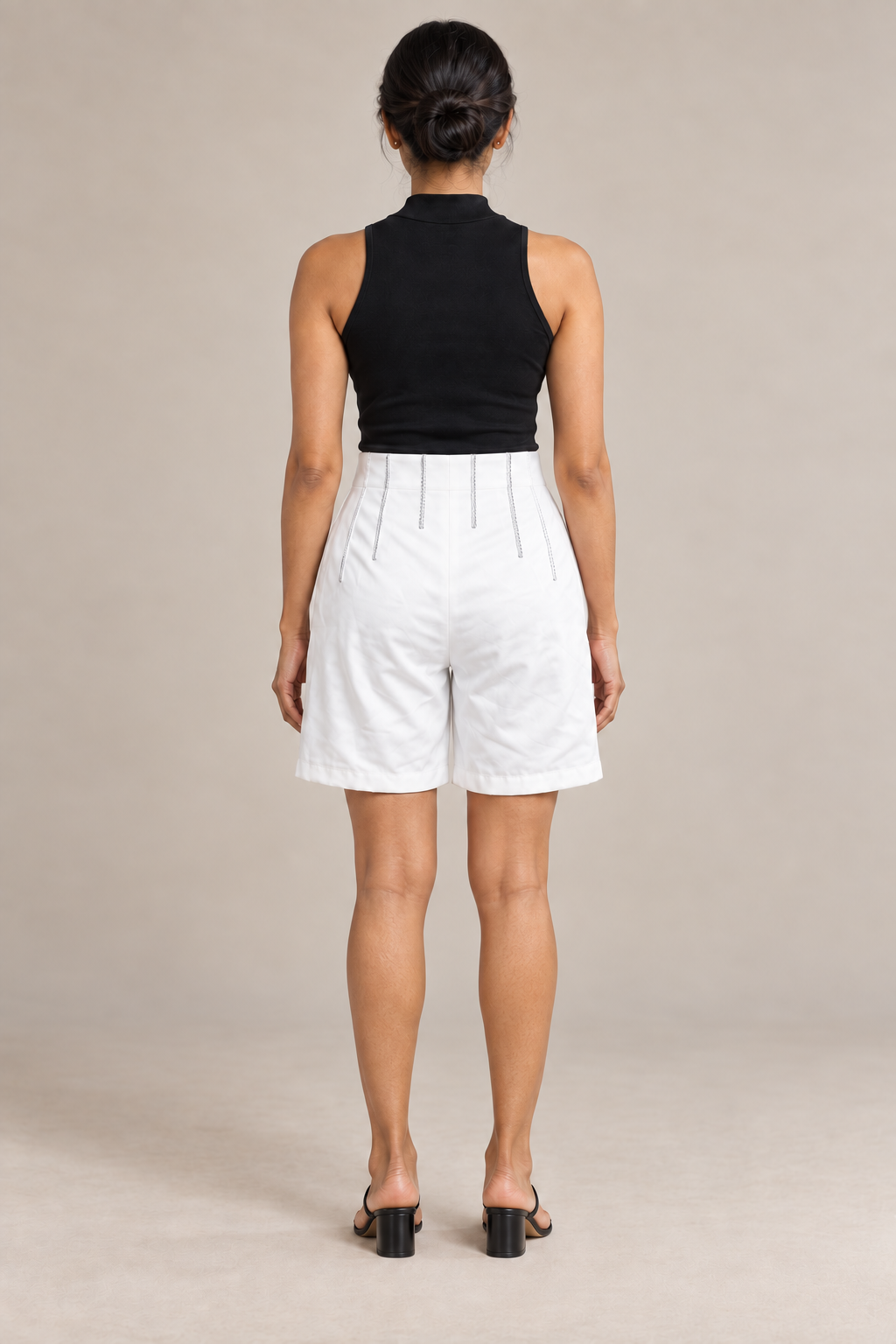 Symmetrical Tailored Shorts - White