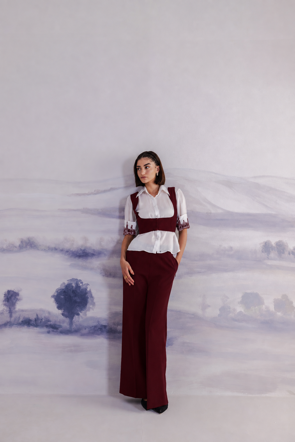 Cropped Hook Front Vest – Latin - Wine