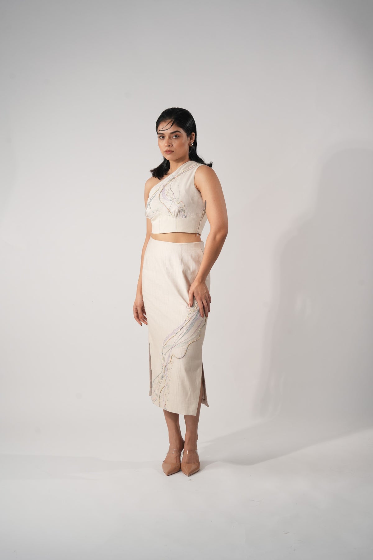 One-Shoulder Embroidered Bustier – Vine - Beige