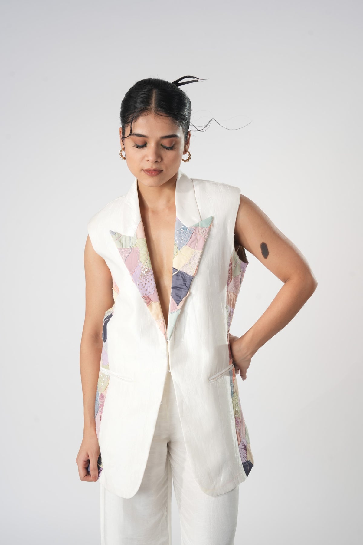 Sleeveless Patchwork Longline Blazer – Mosaic - White