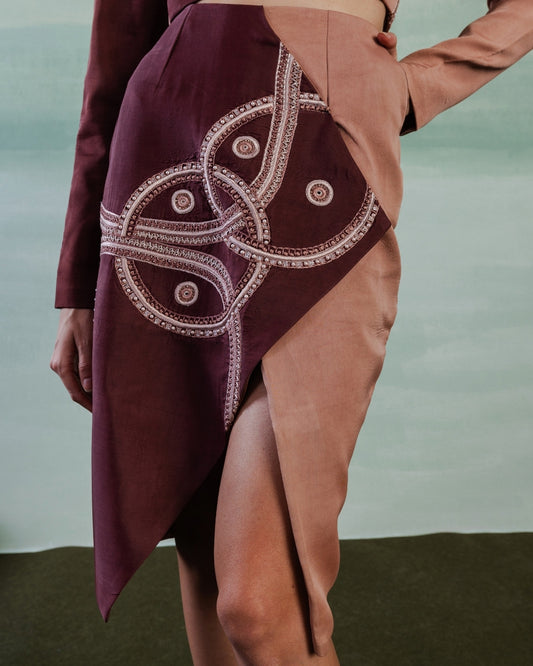 Aurelia Eleganza Embroidered Slit Skirt