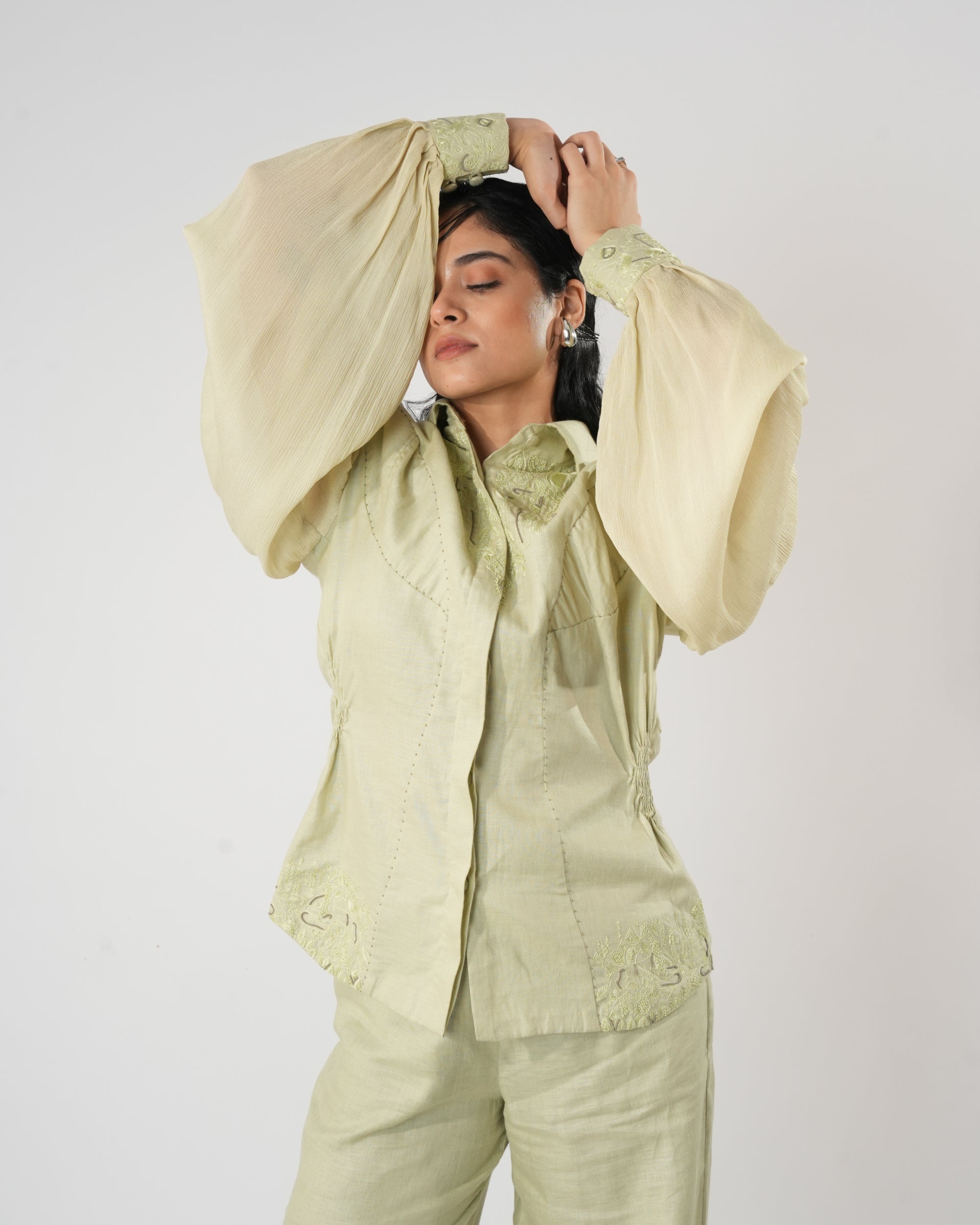 Aranya Hourglass