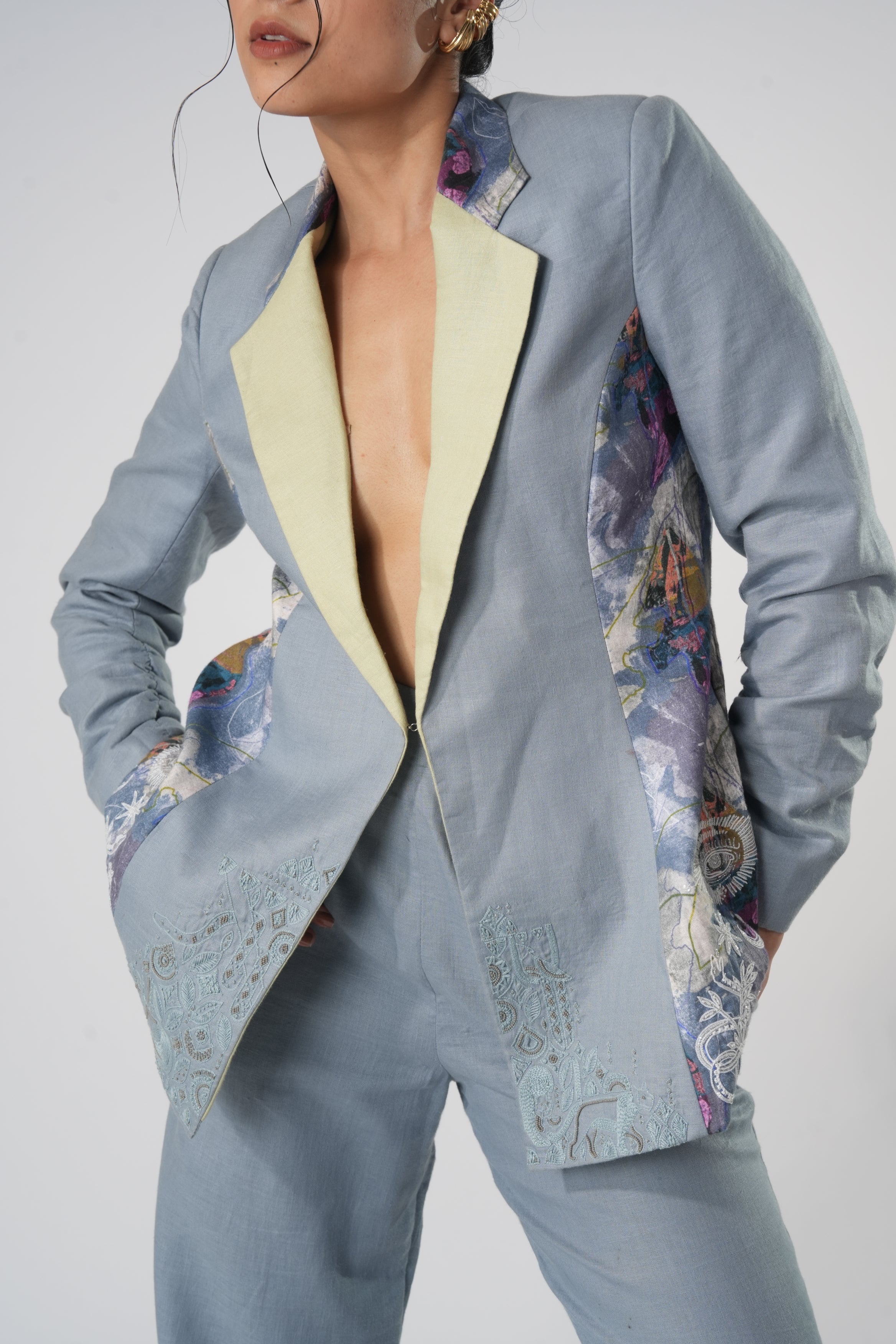 Crestail Blazer
