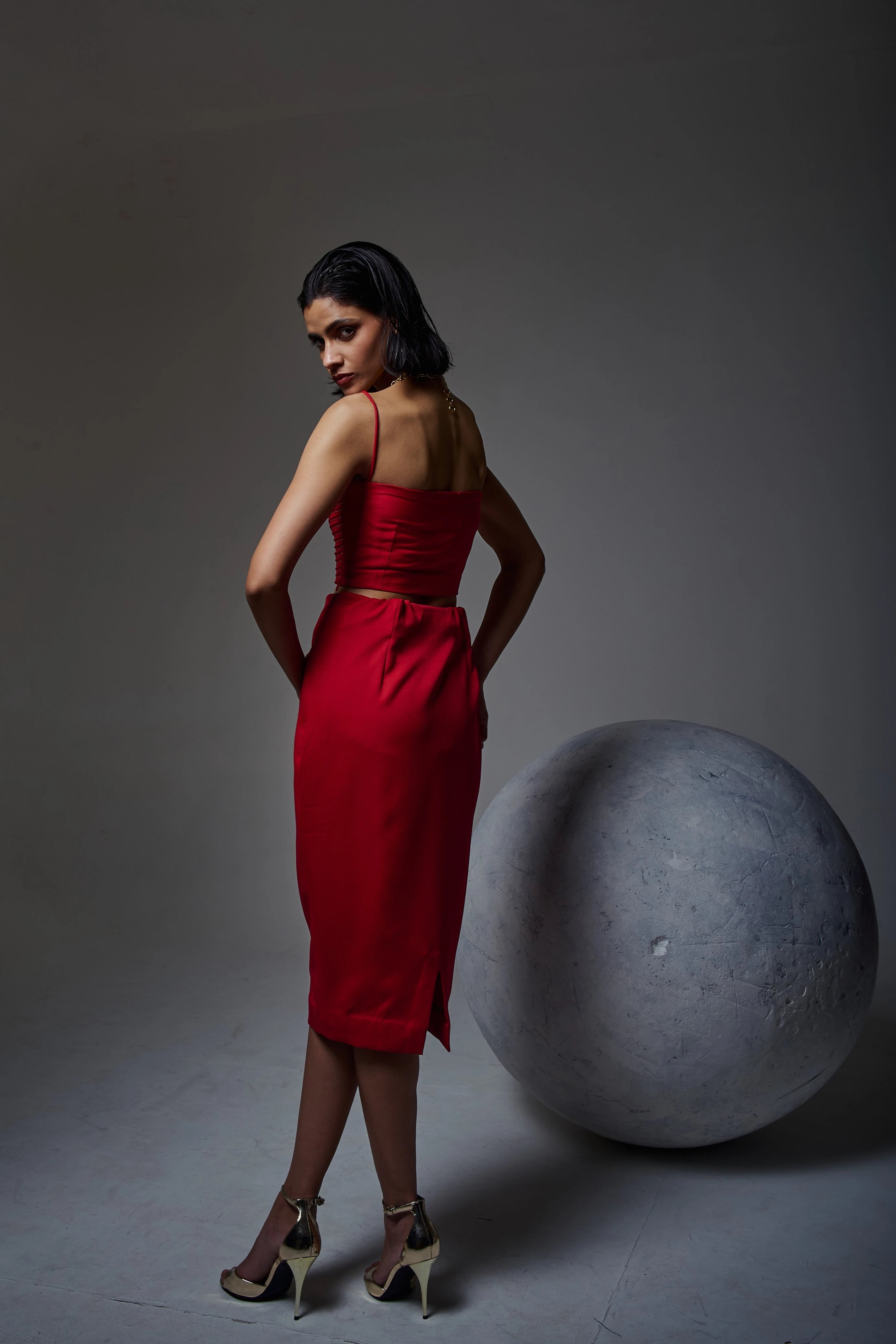 SCULPTED CONTOUR MIDI