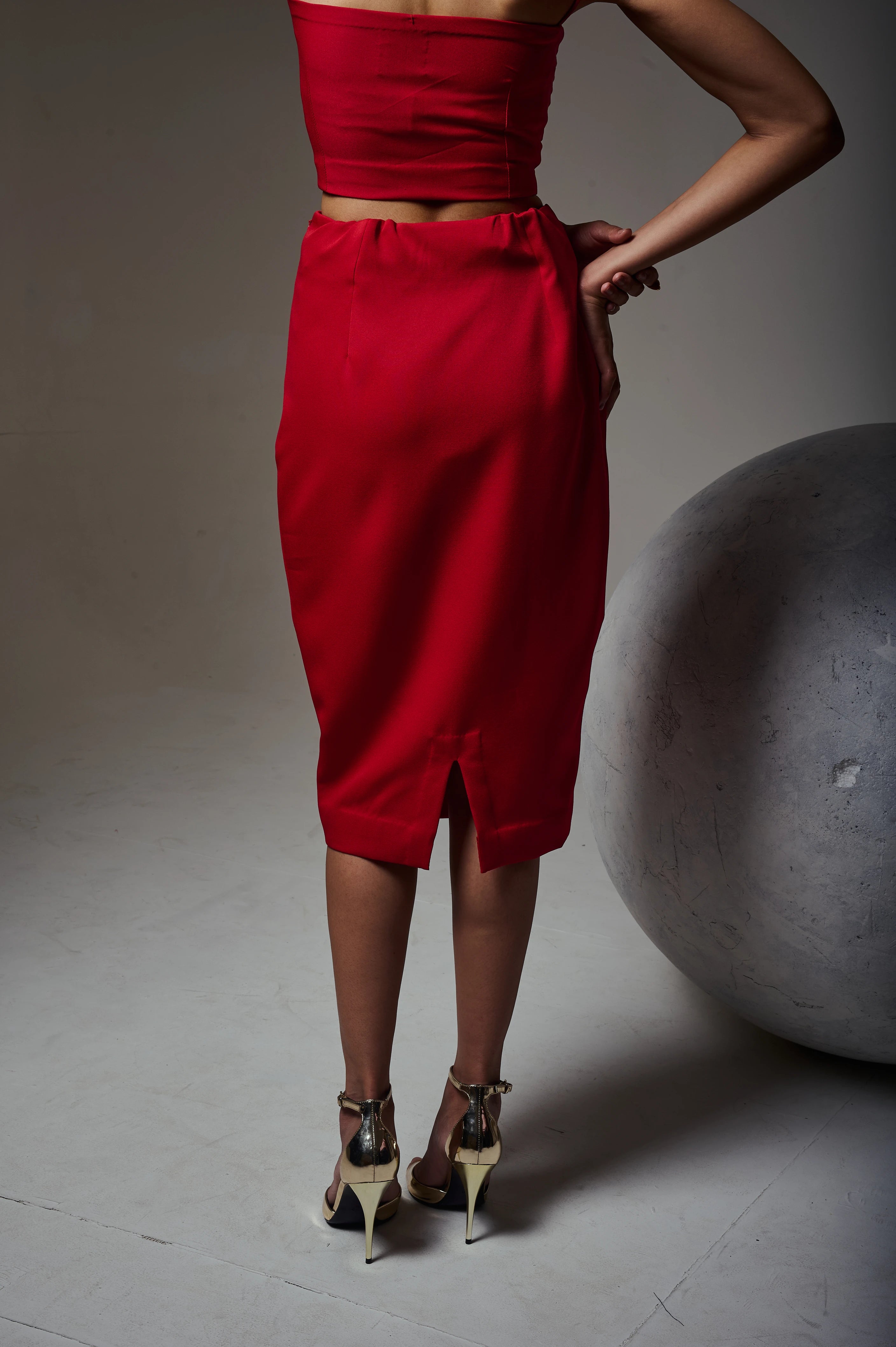 SCULPTED CONTOUR MIDI