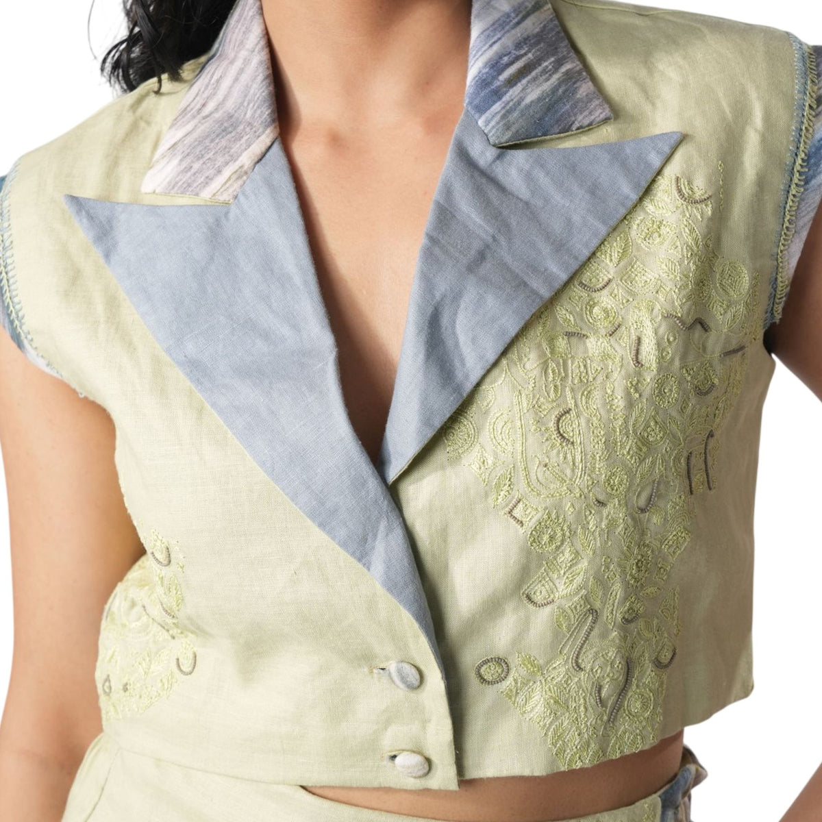 Cap Sleeve Embroidered Crop Jacket - Green