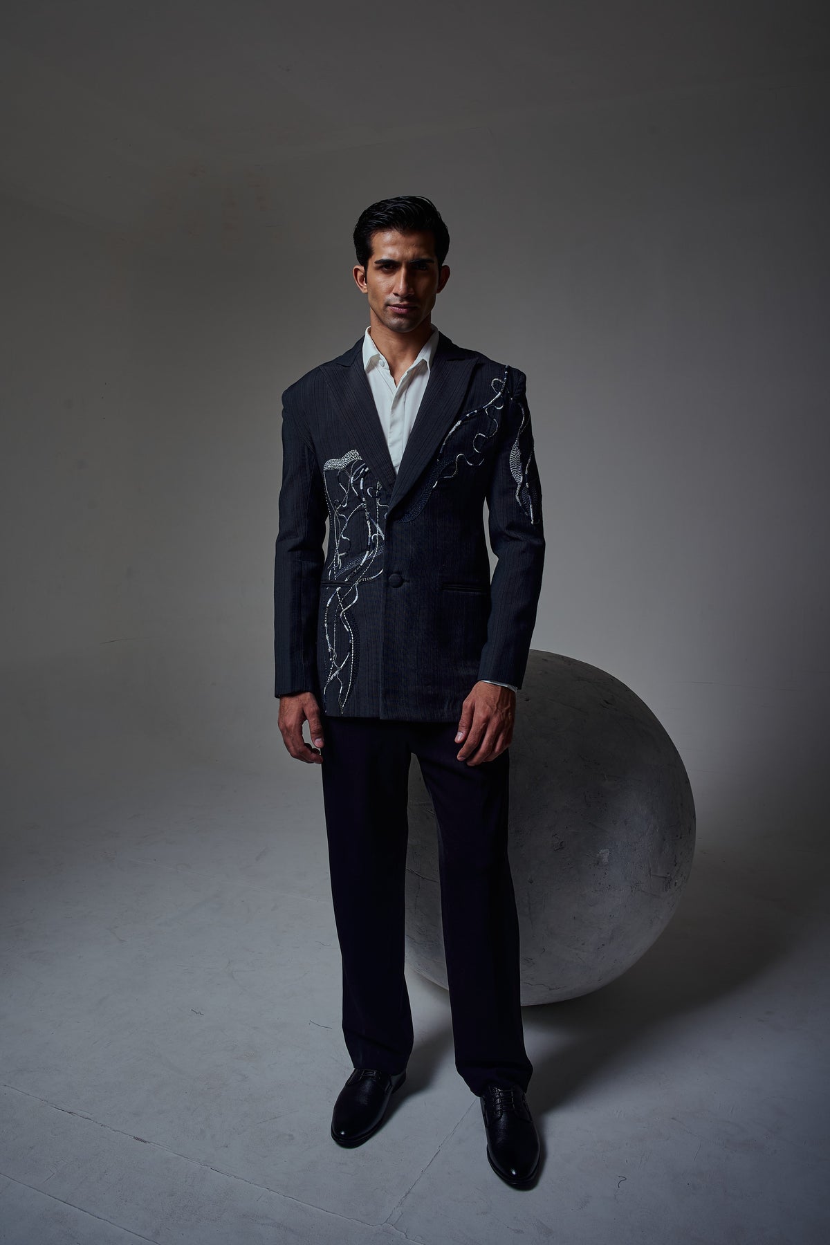 Men's Abstract Embroidered Blazer – Inkflow - Black