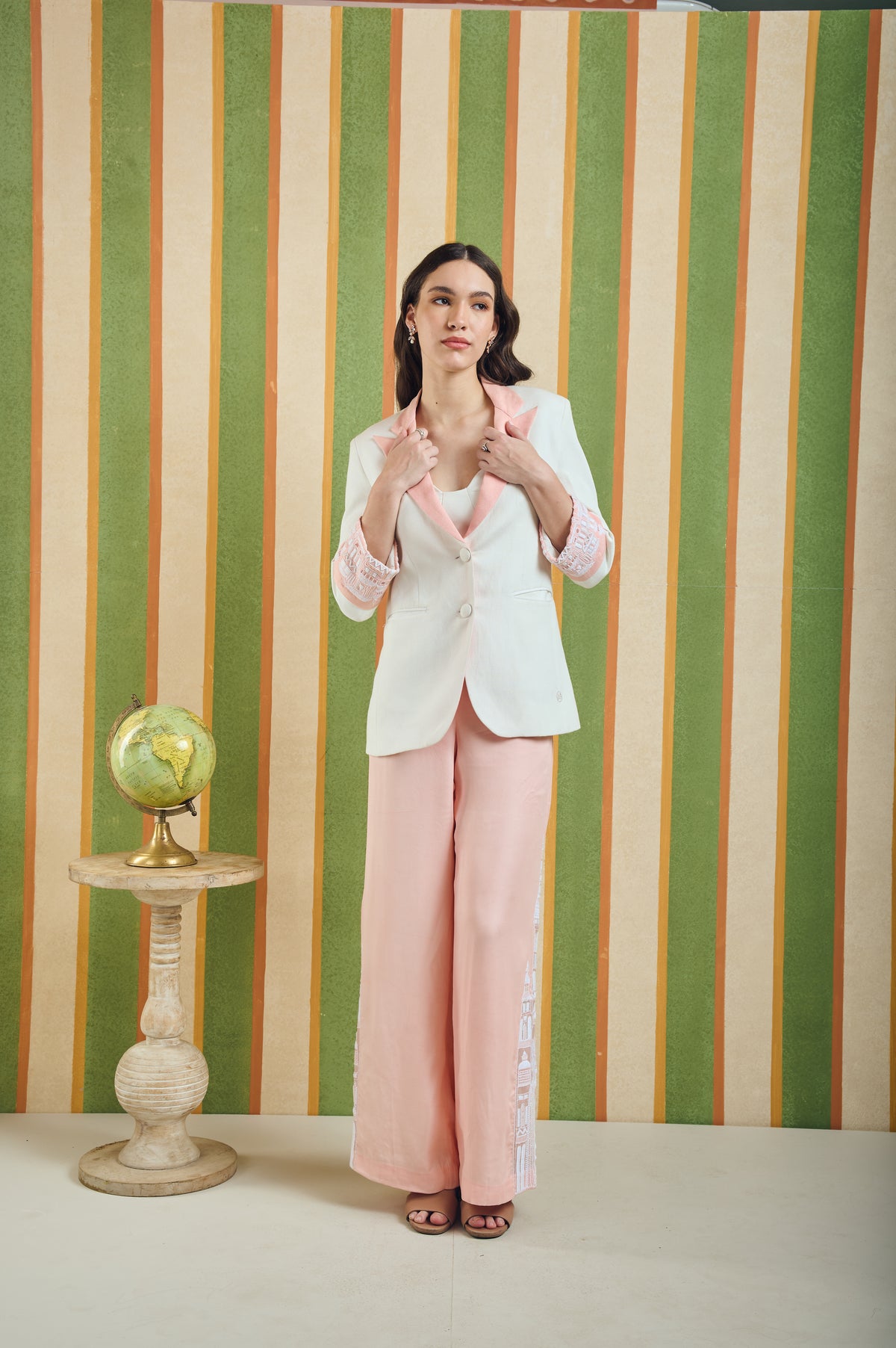Contrast Lapel Linen Blazer – Masonry - White & Pink