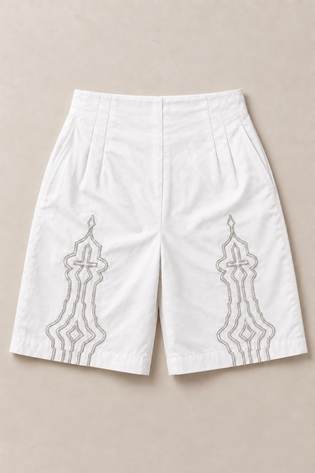 Symmetrical Tailored Shorts - White