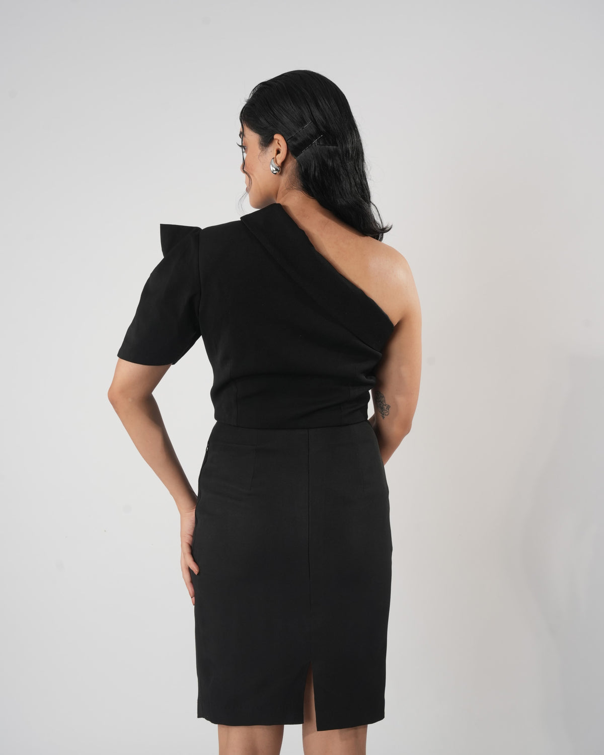 One-Shoulder Crop Jacket – Gaia - Black