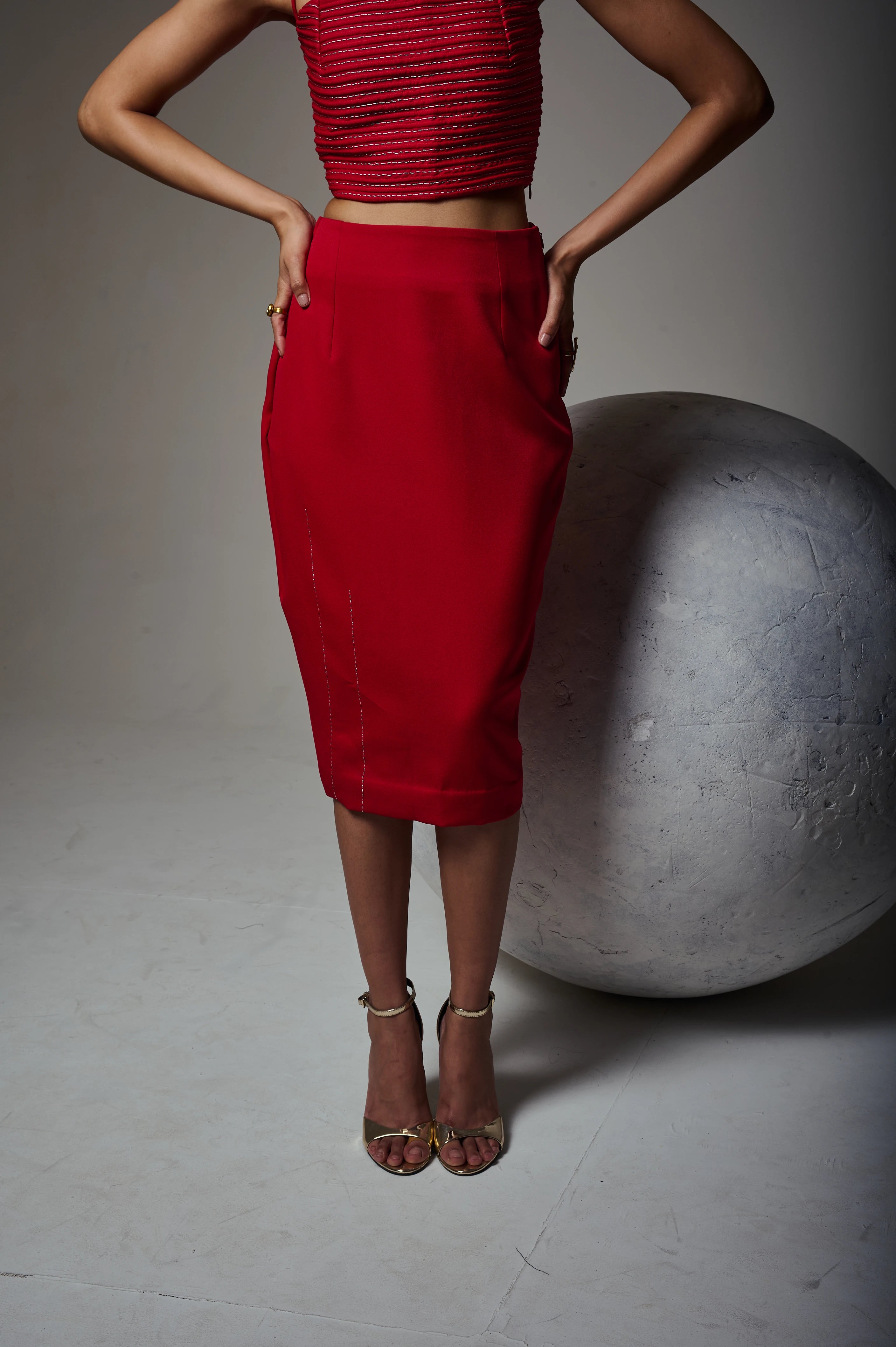 SCULPTED CONTOUR MIDI